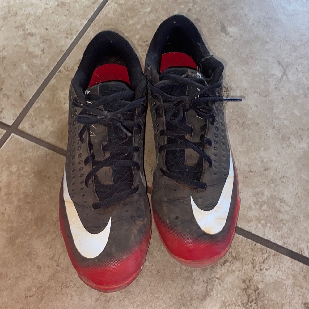Baseball cleats